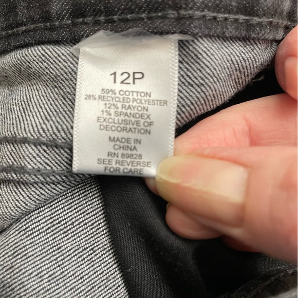 LOGO Lori Goldstein petite shadow patch boyfriend jeans - Picture 4 of 9